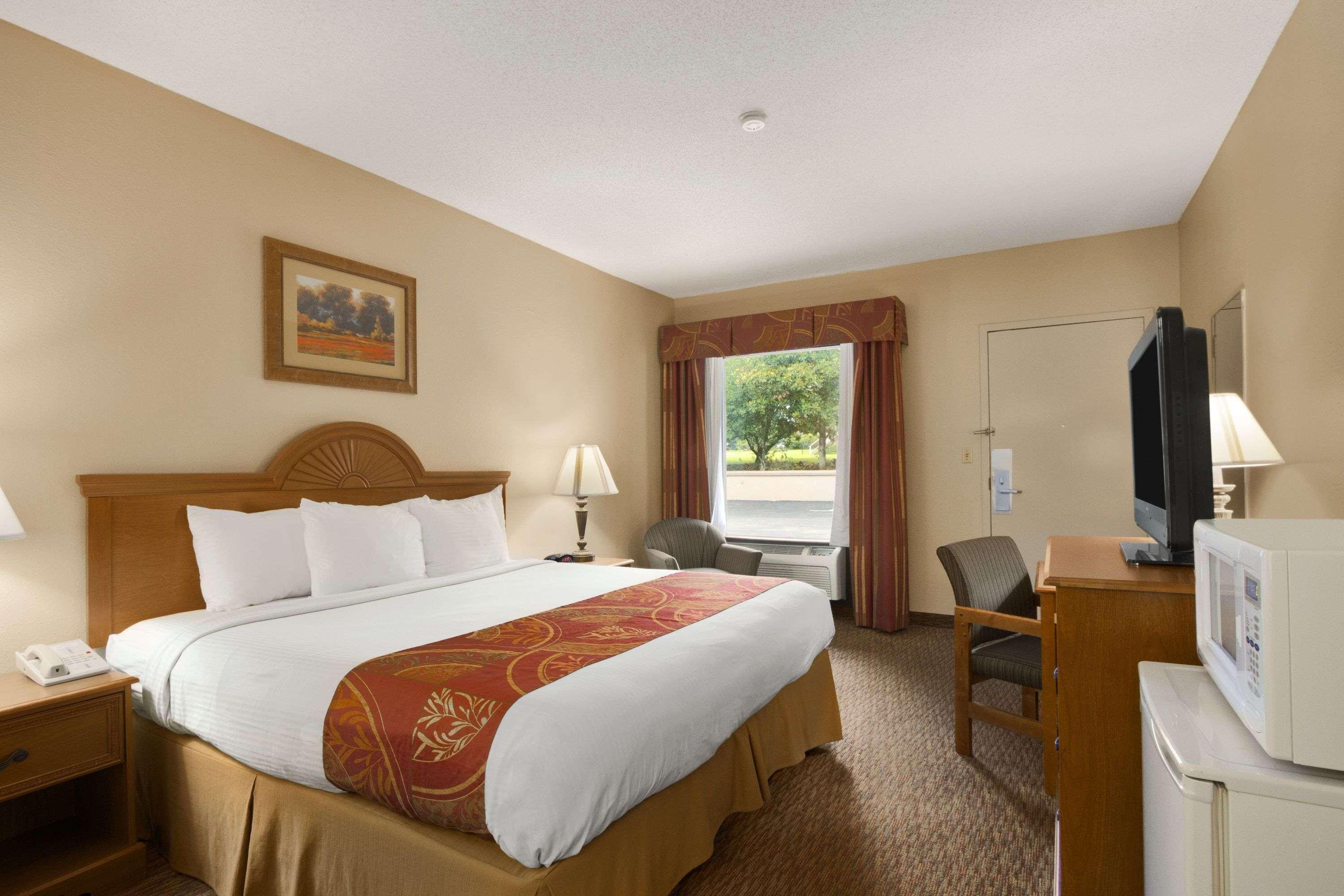 Days Inn By Wyndham Alexander City Zewnętrze zdjęcie